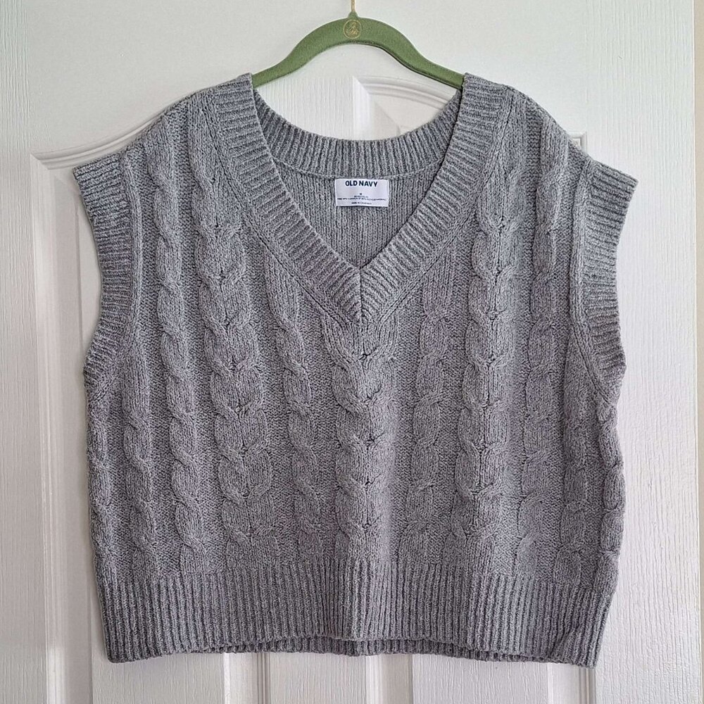 Old Navy Gray Sweater Vest Size Medium
